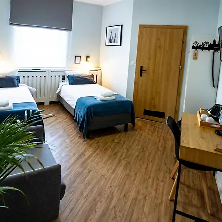 Nocleg ze śniadaniem Sleep Port - Bezpłatny Parking 4*