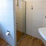 Bed & Breakfast Sleep Port - Bezplatny Parking