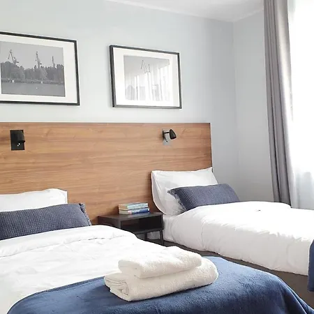 Bed & Breakfast Sleep Port - Bezplatny Parking