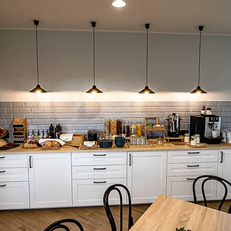 Sleep Port - Bezplatny Parking Oda ve Kahvaltı 4*