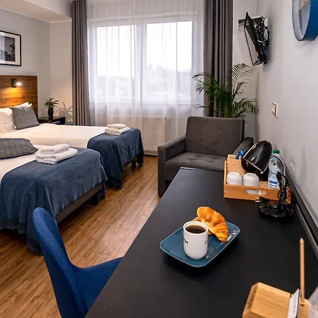 Sleep Port - Bezplatny Parking Oda ve Kahvaltı 3*