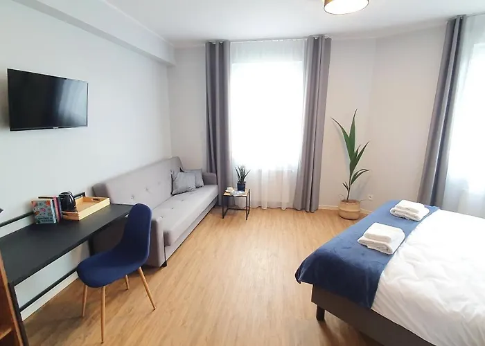 Alojamento de Acomodação e Pequeno-almoço Sleep Port - Bezplatny Parking 4*