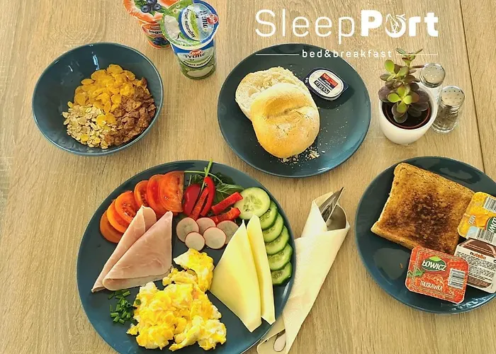 Alojamento de Acomodação e Pequeno-almoço Sleep Port - Bezplatny Parking 4*