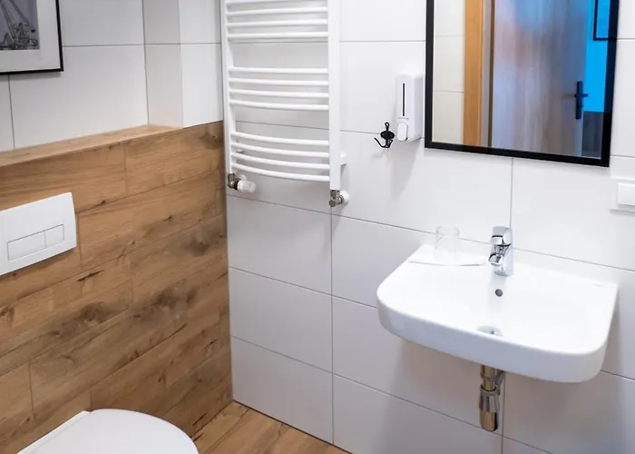 Bed & Breakfast Sleep Port - Bezplatny Parking