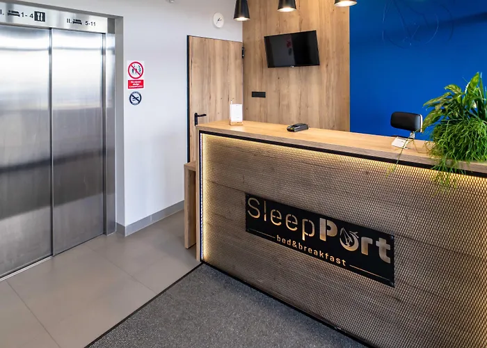 Sleep Port - Bezplatny Parking Couette-café 4*